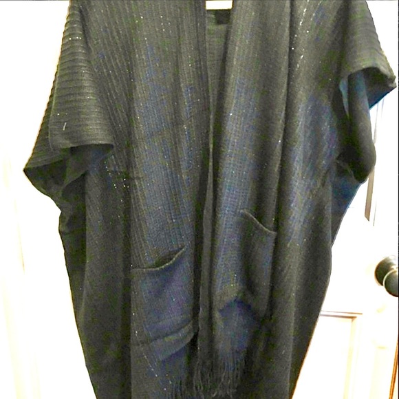Black Poncho with Pockets - Picture 2 of 4